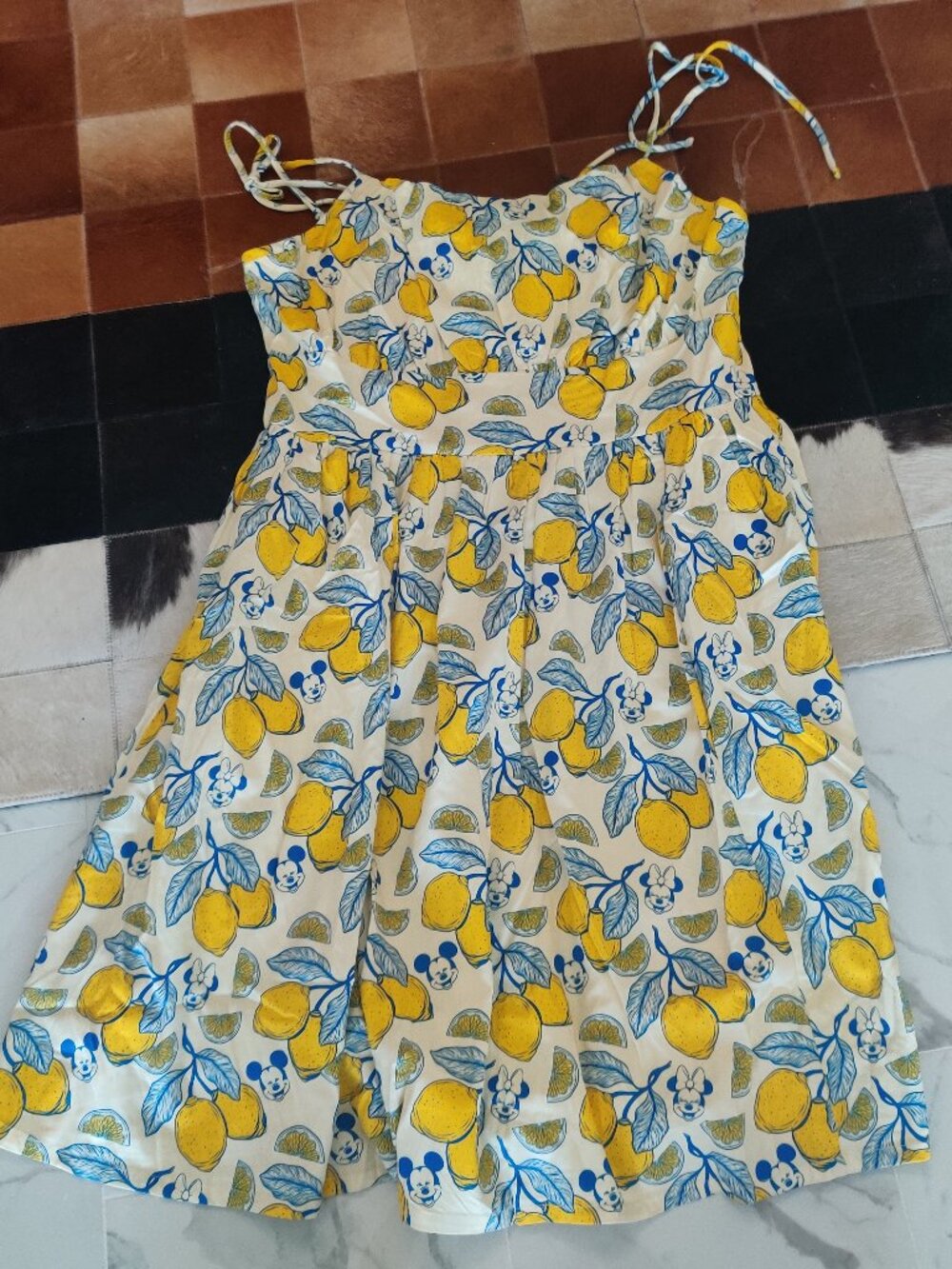 Her Universe Mickey Lemon dress size 2x New